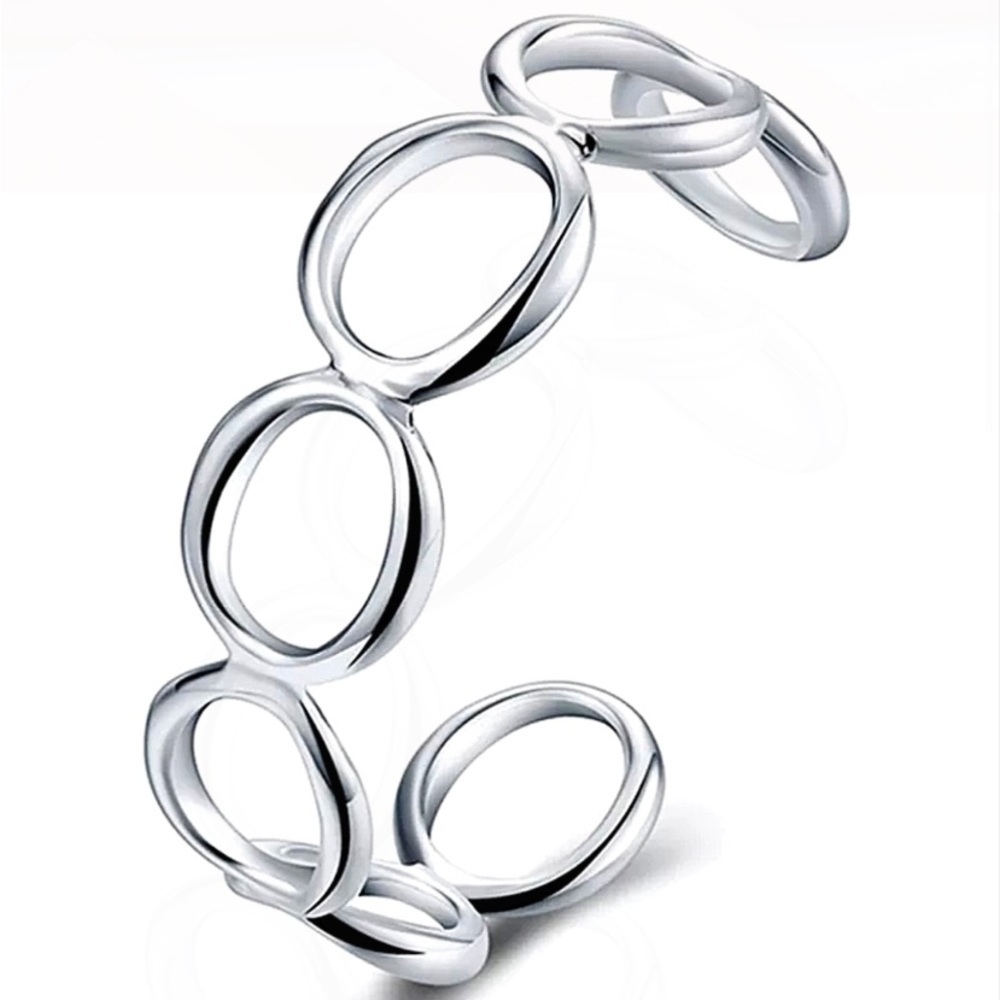 O Design Shaped Sterling Silver Bangle Bracelet